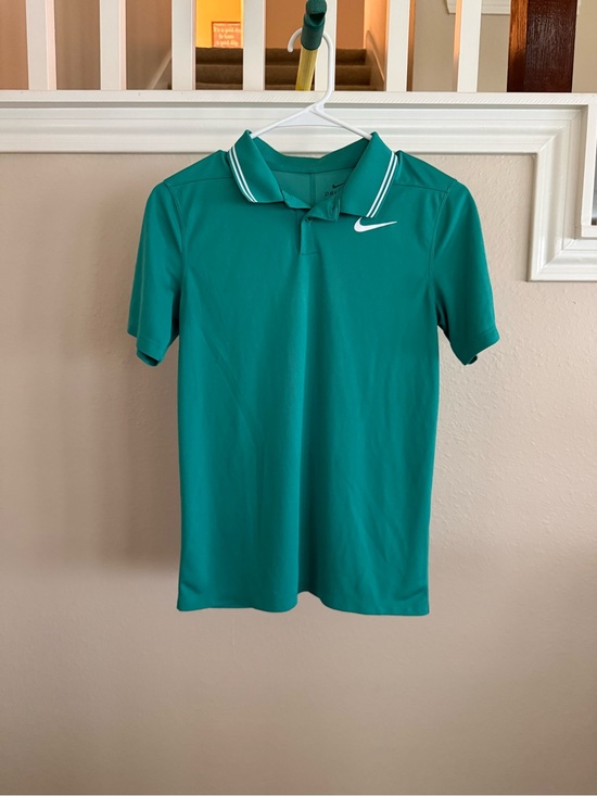 Nike Other - Boys Nike Youth Short-Sleeve Polo - Size L